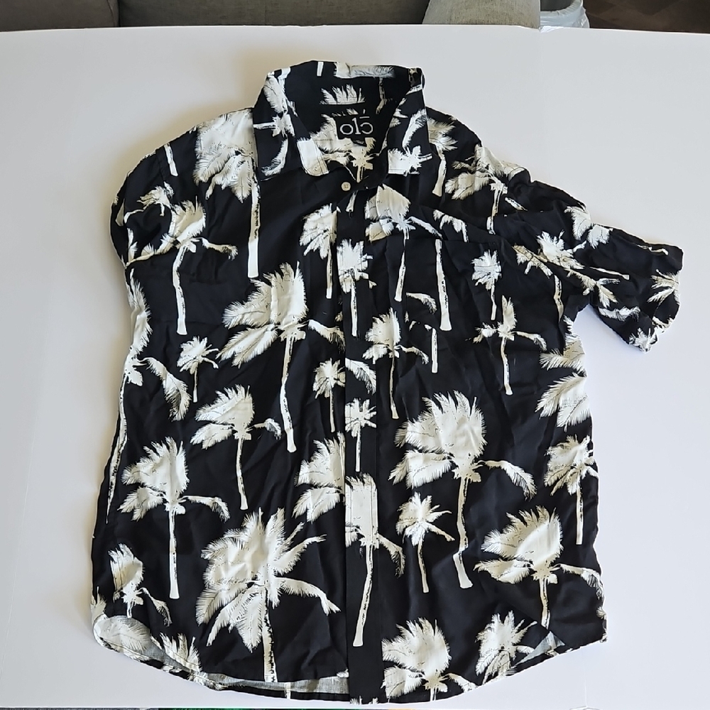 Old Navy Black Shirt with White Palm Print